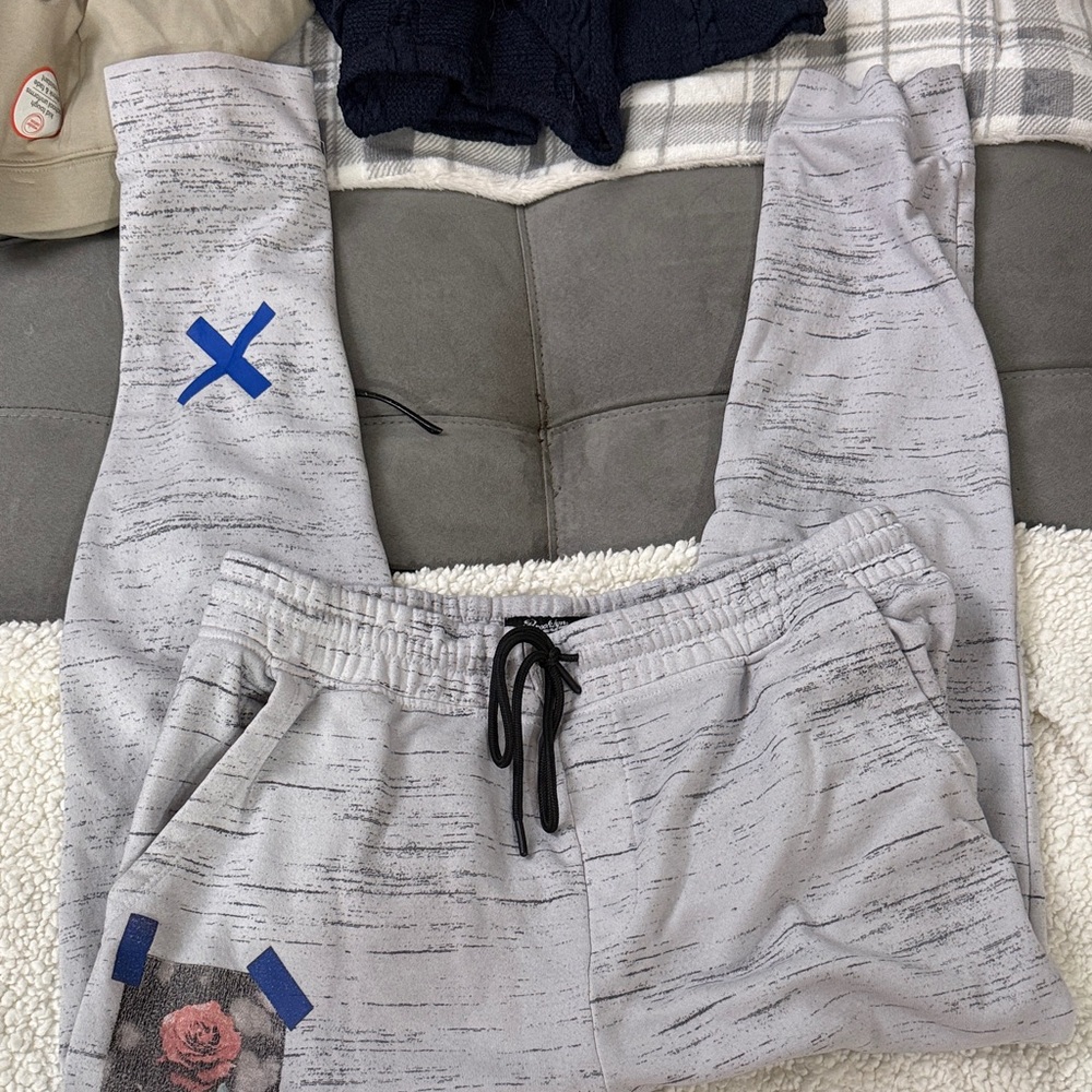 Brooklyn Cloth Light Gray Joggers with Blue Accents